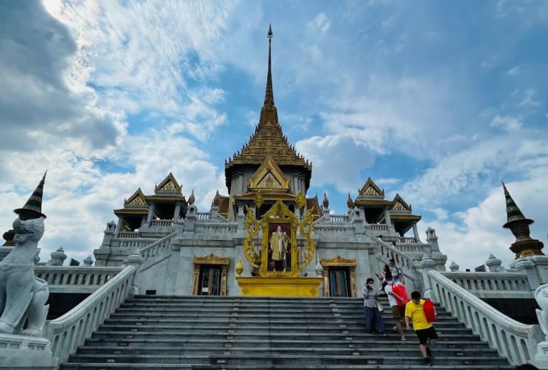 Temple of Golden Buddha - Wat Traimit